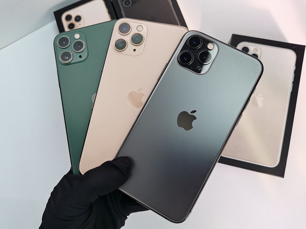 BOXED – Apple iPhone 11 Pro Unlocked 64GB / 256GB All colors good Smartphone
