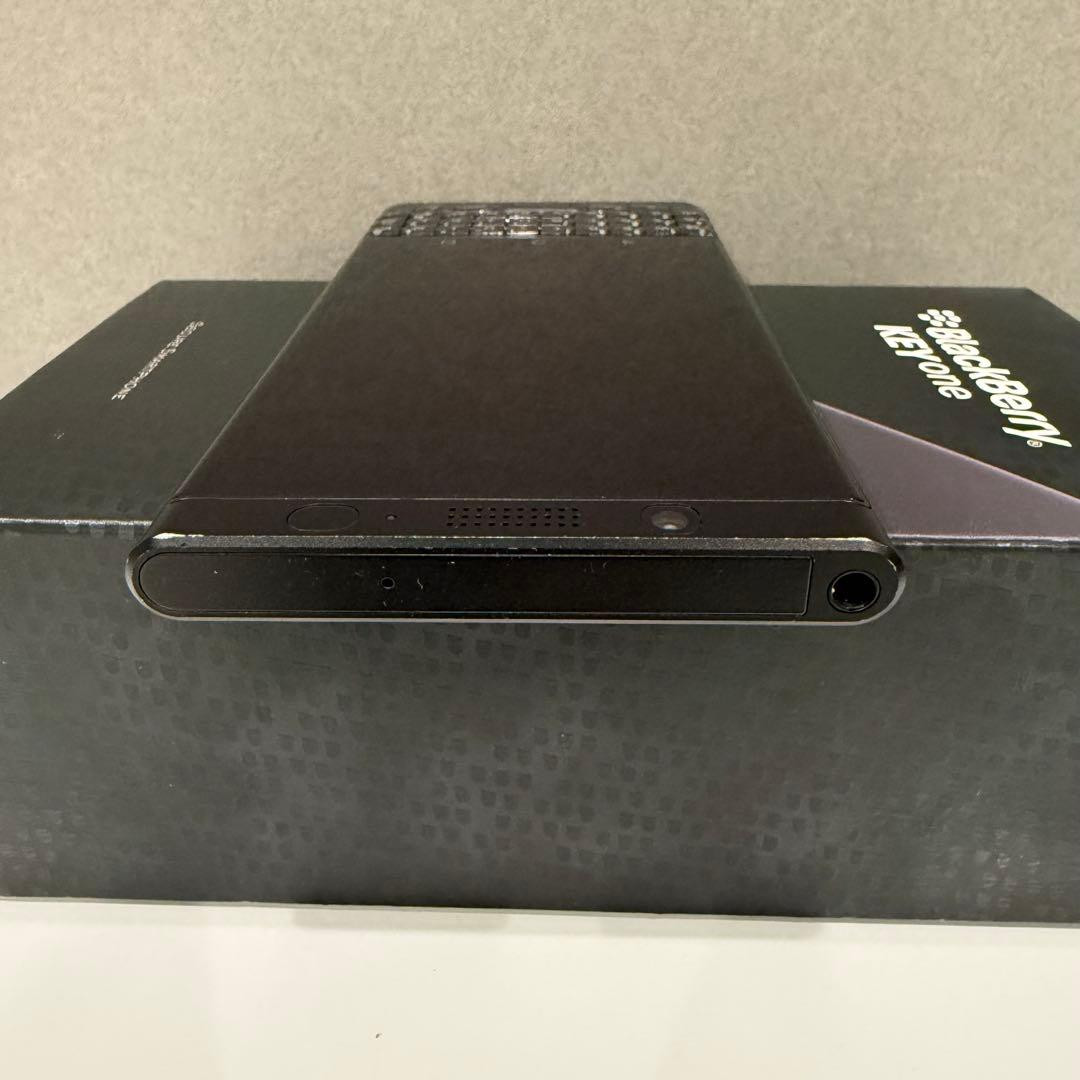BlackBerry KEYone BBB100-7 64GB SIM Free Android Smartphone Black