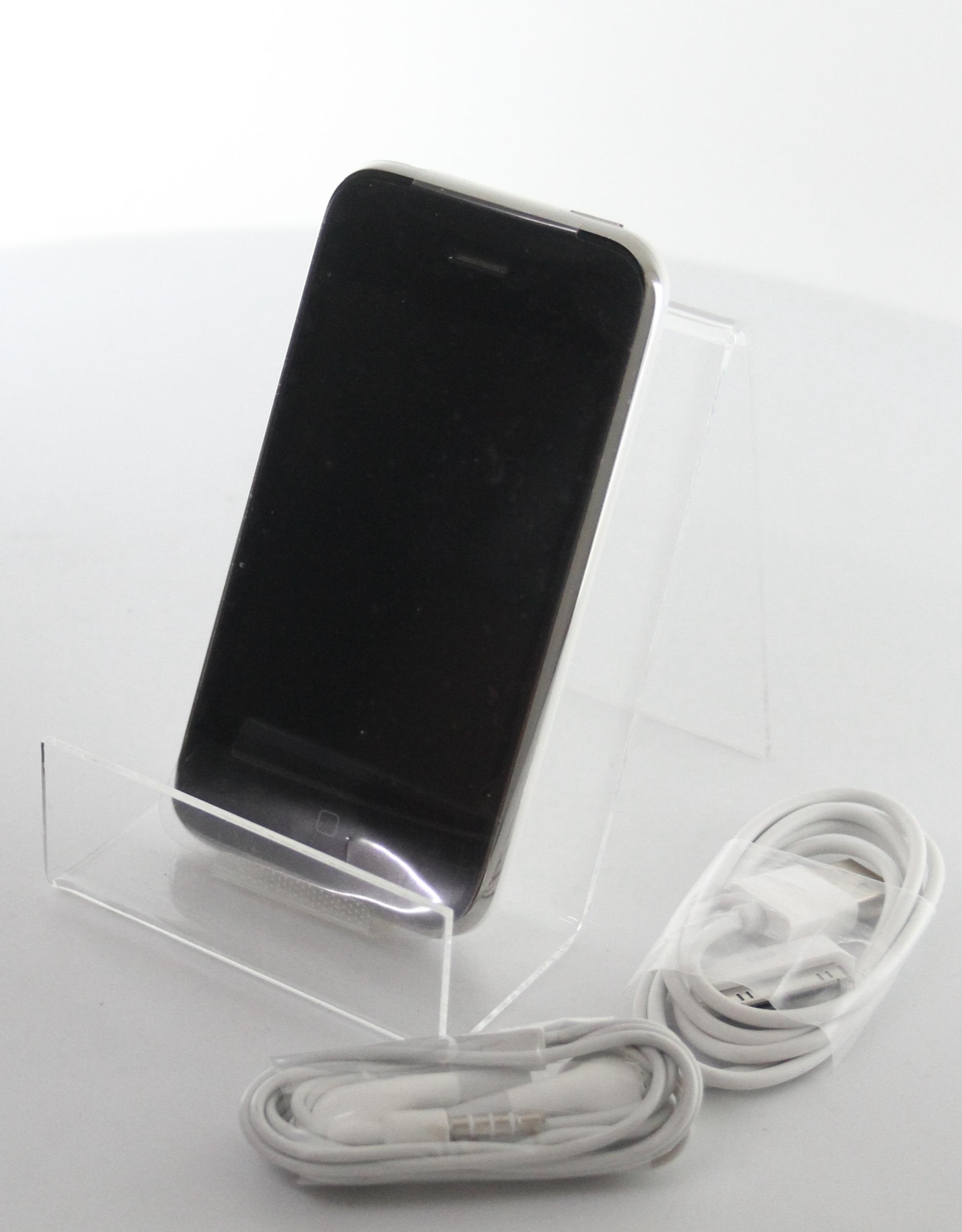 Apple A1303 iPhone 3GS 32 GB – Unlocked – White (MB718LL/A)