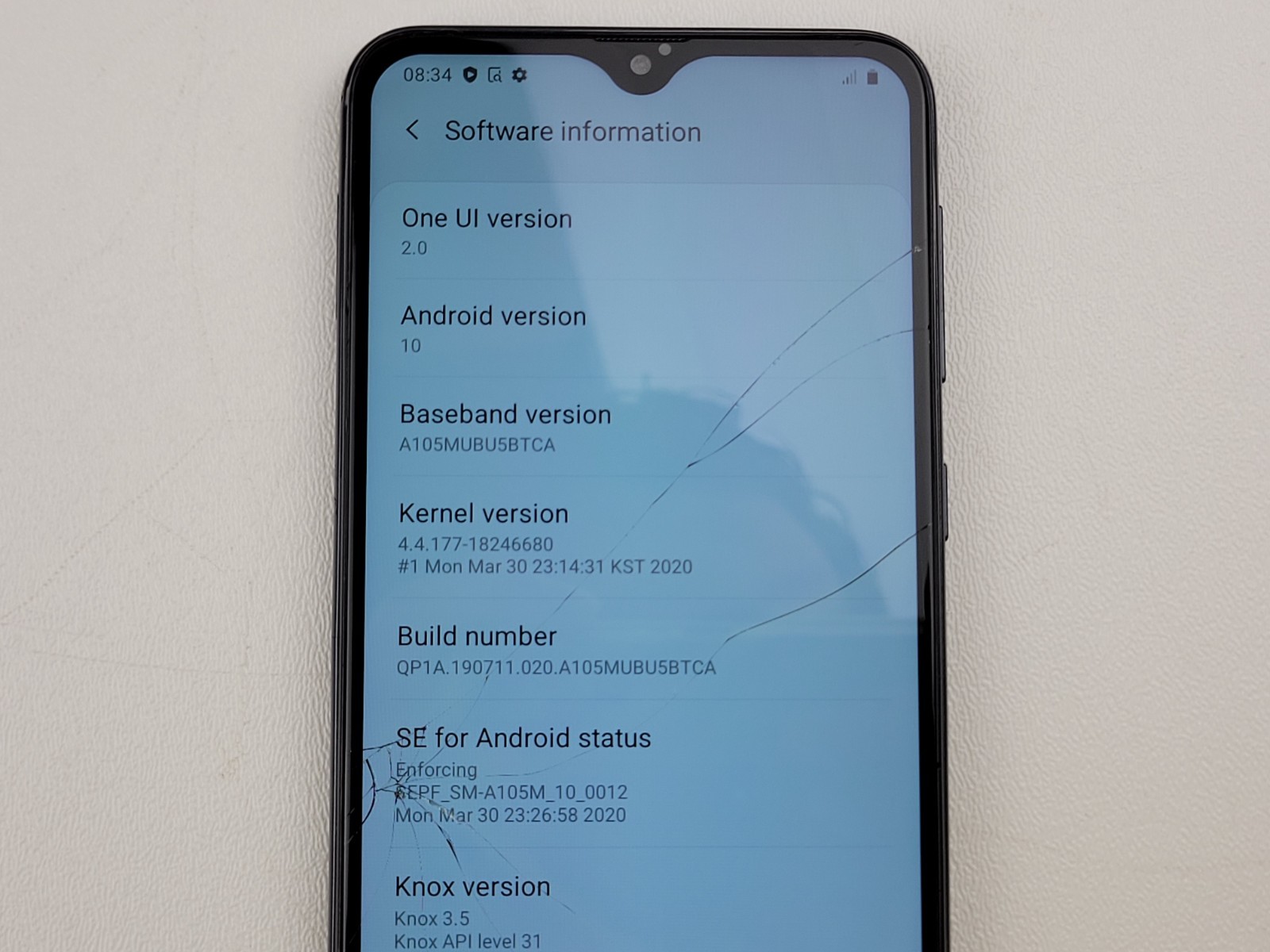 Samsung Galaxy A10 (SM-A105M/DS) 32GB (GSM Unlocked) Dual SIM – CRACKED – H7885