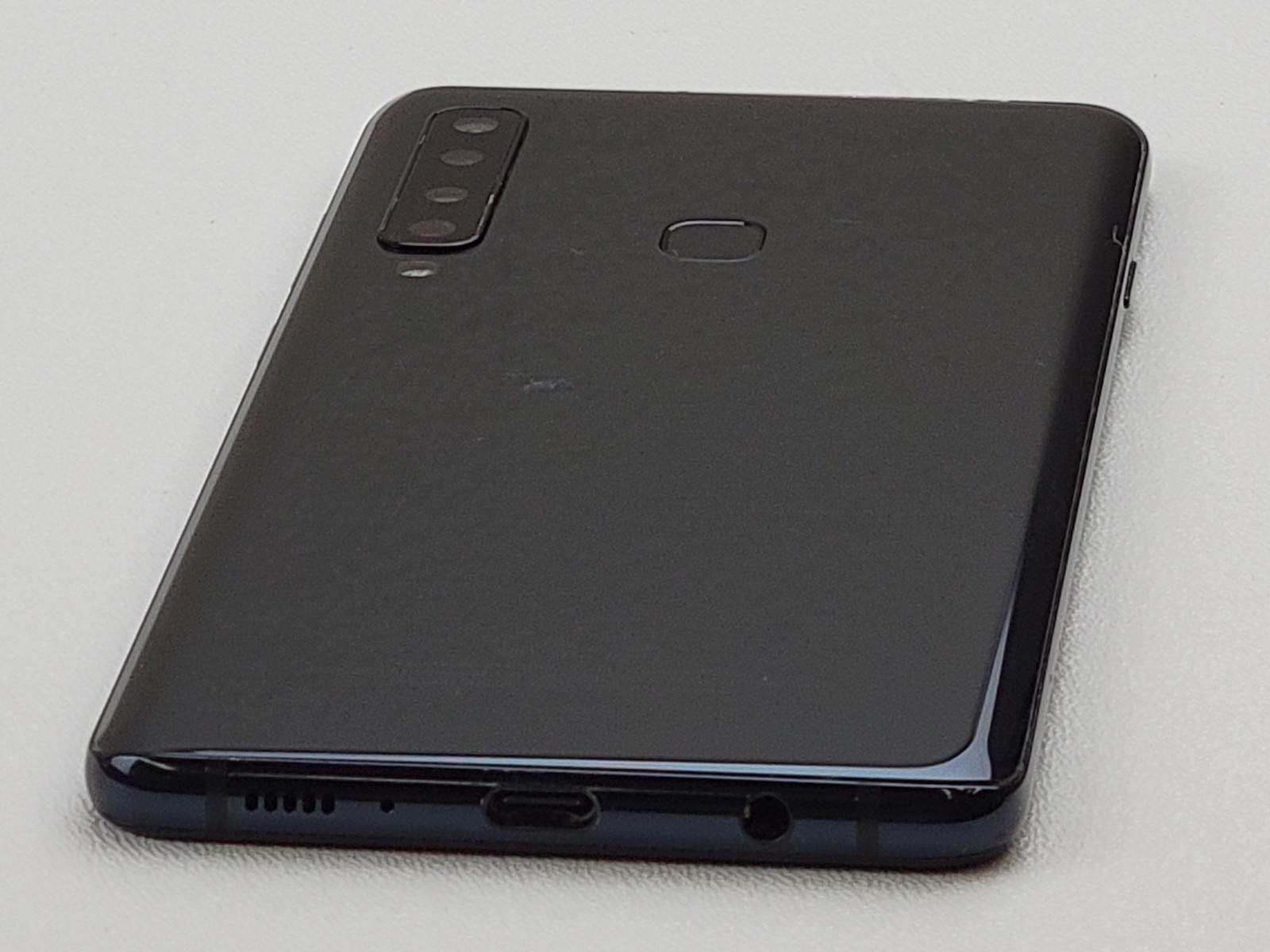 Samsung Galaxy A9 (2018) (SM-A920F) 128GB (CARRIER UNKNOWN) Smartphone – H7445
