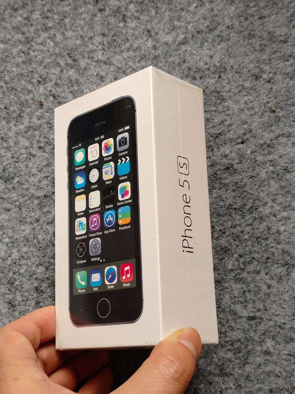 90%N ew Apple iPhone 5s 16/32/64GB Gray/Silver/Gold Factory UNLOCKED any carrier