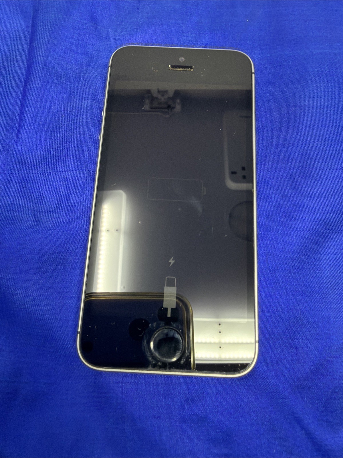 Apple iPhone SE 32GB A1662 Space Gray LTE Cellular AT&T MP7T2LL/A IOS 12.3.1
