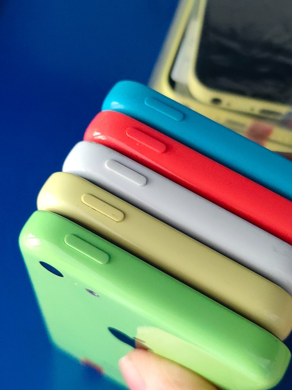 Apple iPhone 5C Unlocked New Battery 8/16/32GB BLUE/GREEN/PINK/WHITE/ YELLOW