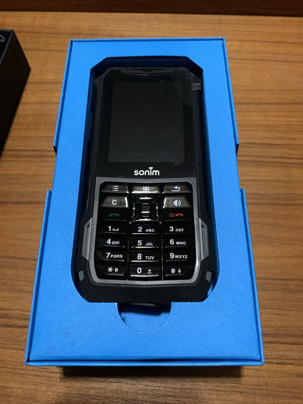 Sonim XP5s XP5800 – 16GB – Black on Grey (AT&T) Smartphone Open Box