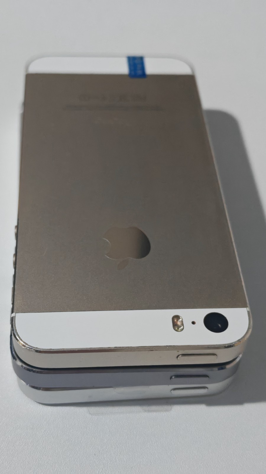 Apple iPhone 5s Unlocked 16 GB/32 GB/64 GB Gold Gray Silver Good Condition