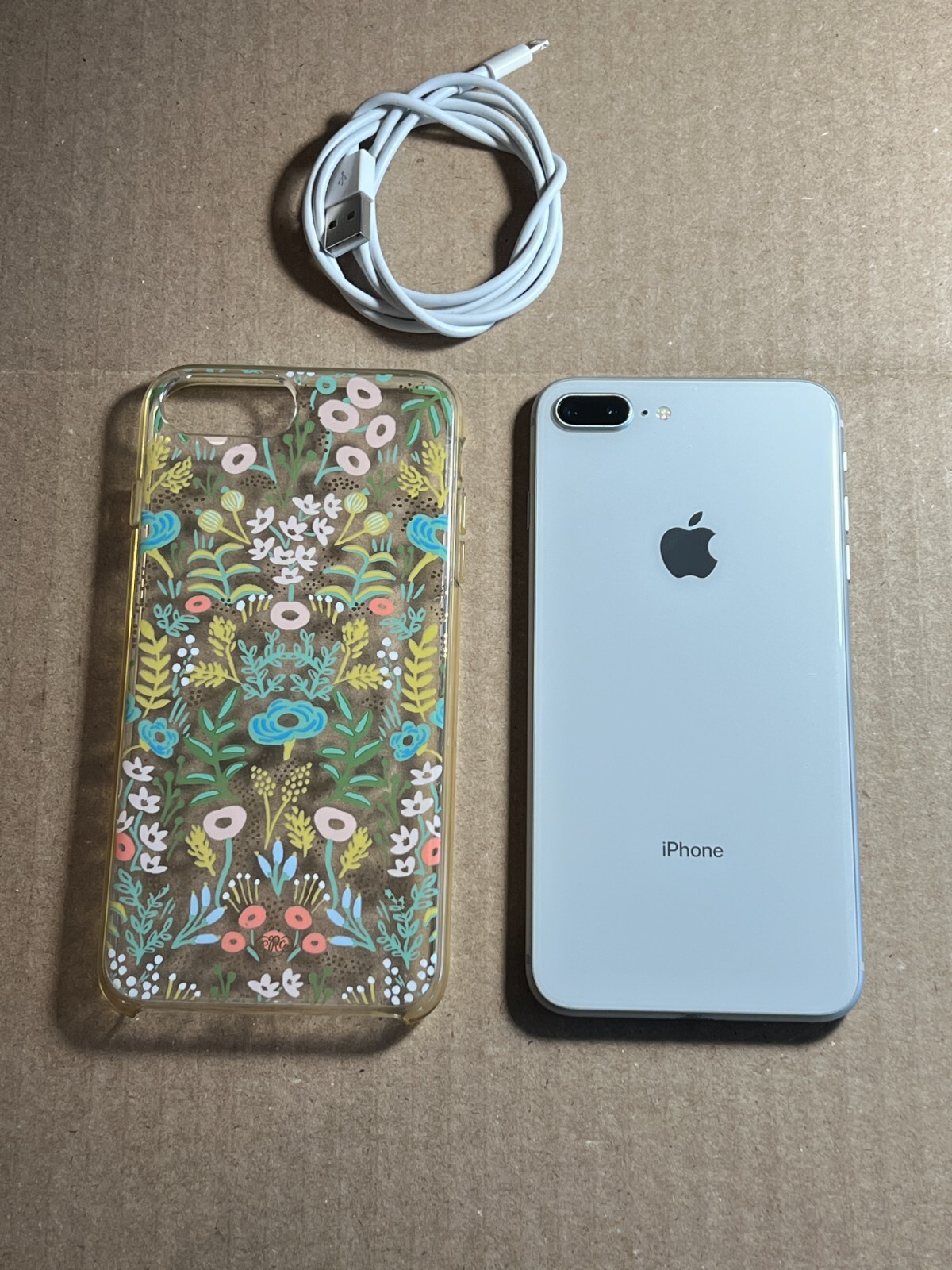 Apple iPhone 8 plus 64GB silver Unlocked Smartphone (A1897) (GSM) Read