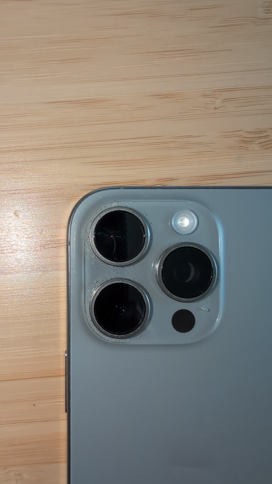 Apple iPhone 16 Pro – 256 GB – Natural Titanium (Unlocked)