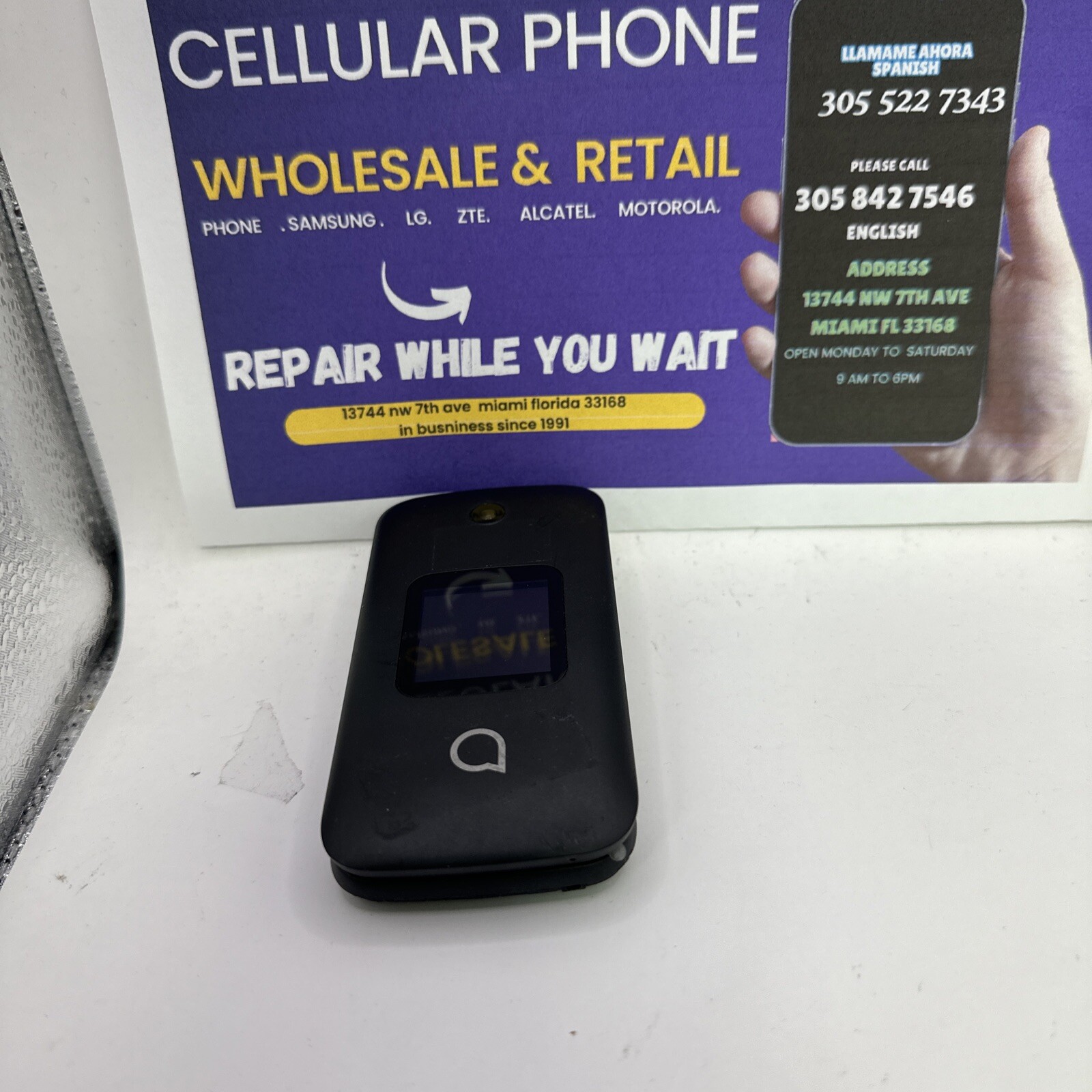 UNLOCKED / T-Mobile / Tello Alcatel GO FLIP 3 4052W 4G LTE Smart Phone *B GRADE