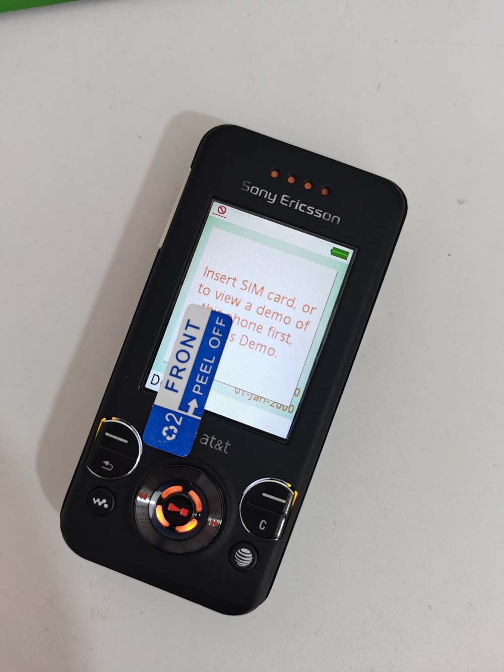 (Unlocked) Sony Ericsson Walkman W580i – 2G Cellular Phone Good for collector