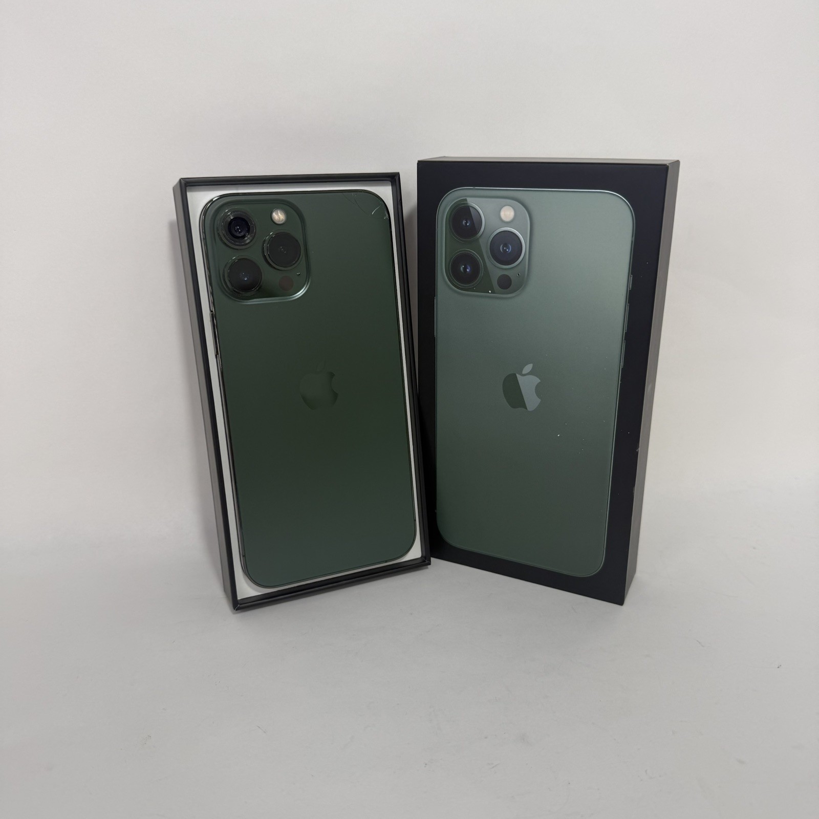 Apple iPhone 13 Pro Max – Unlocked – Used – Alpine Green – 128GB (BH – 84%)