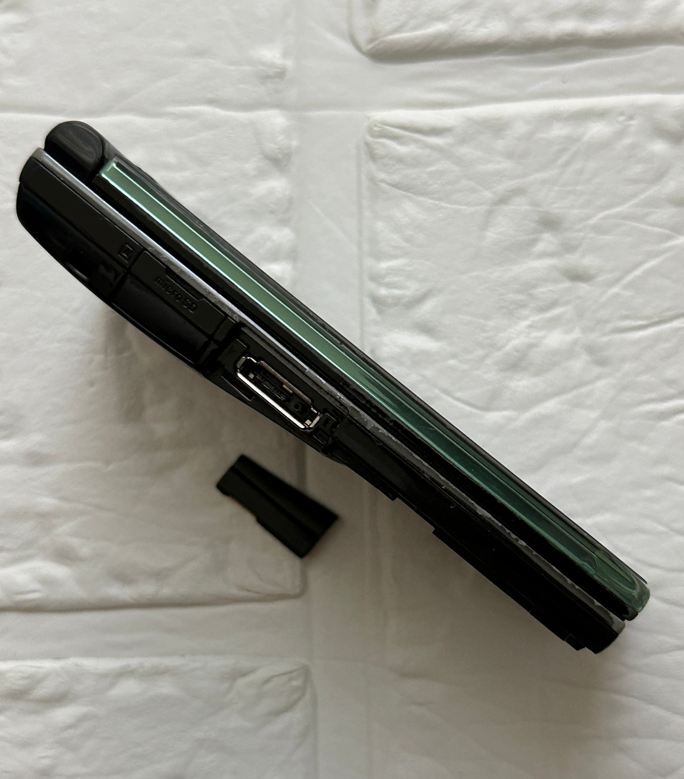 SHARP SH-01B Black Japanese Flip Phone DOCOMO FOMA Keitai Garakei Retro