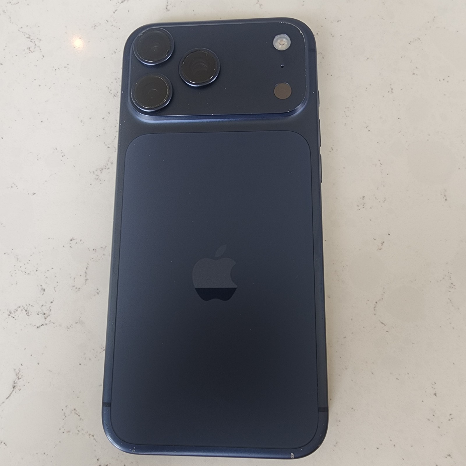Apple iPhone 17 Pro Max – 256 GB – Deep Blue (AT&T) Esn Checks