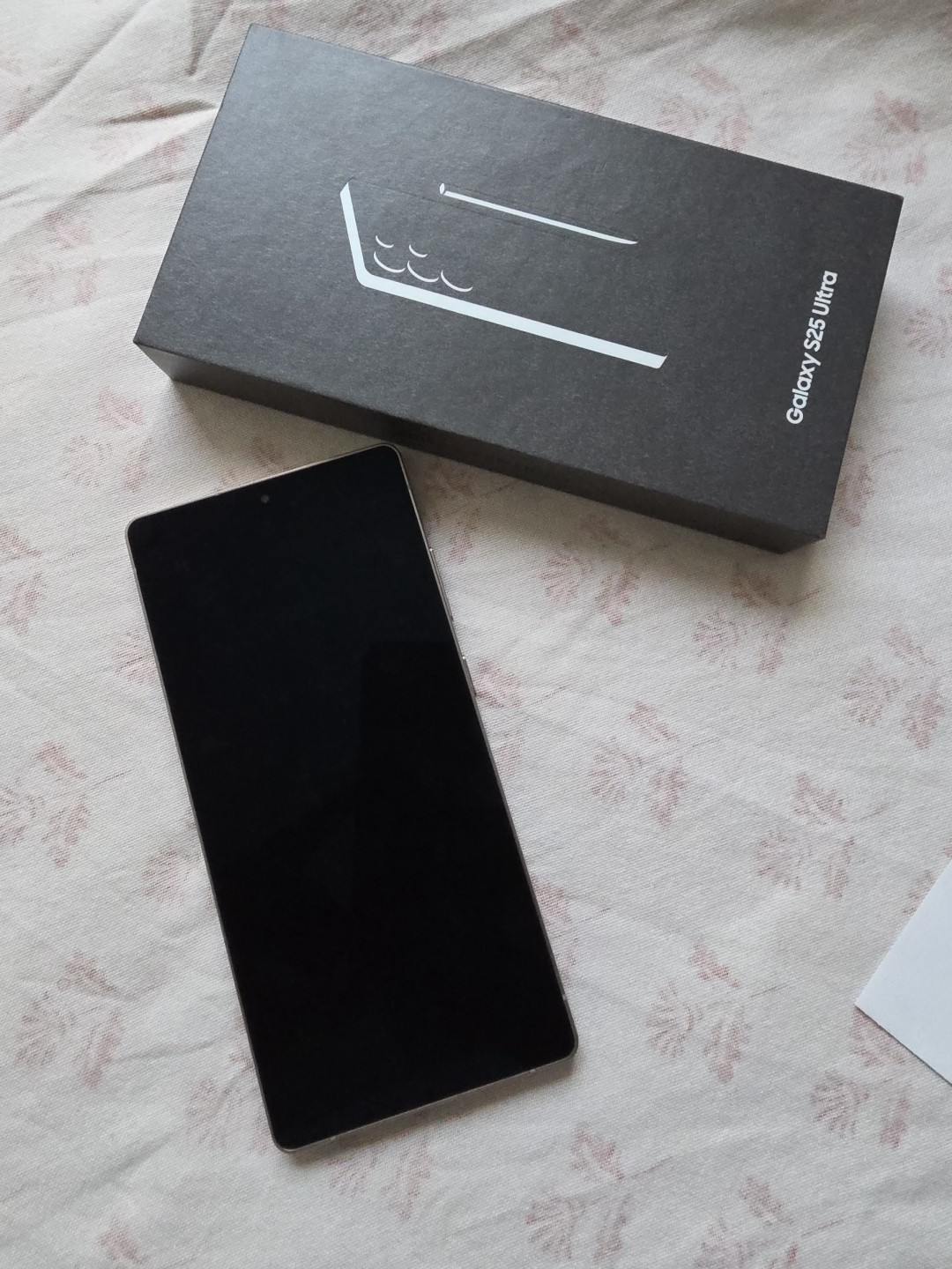 Samsung Galaxy S25 Ultra. 1 Month Old .