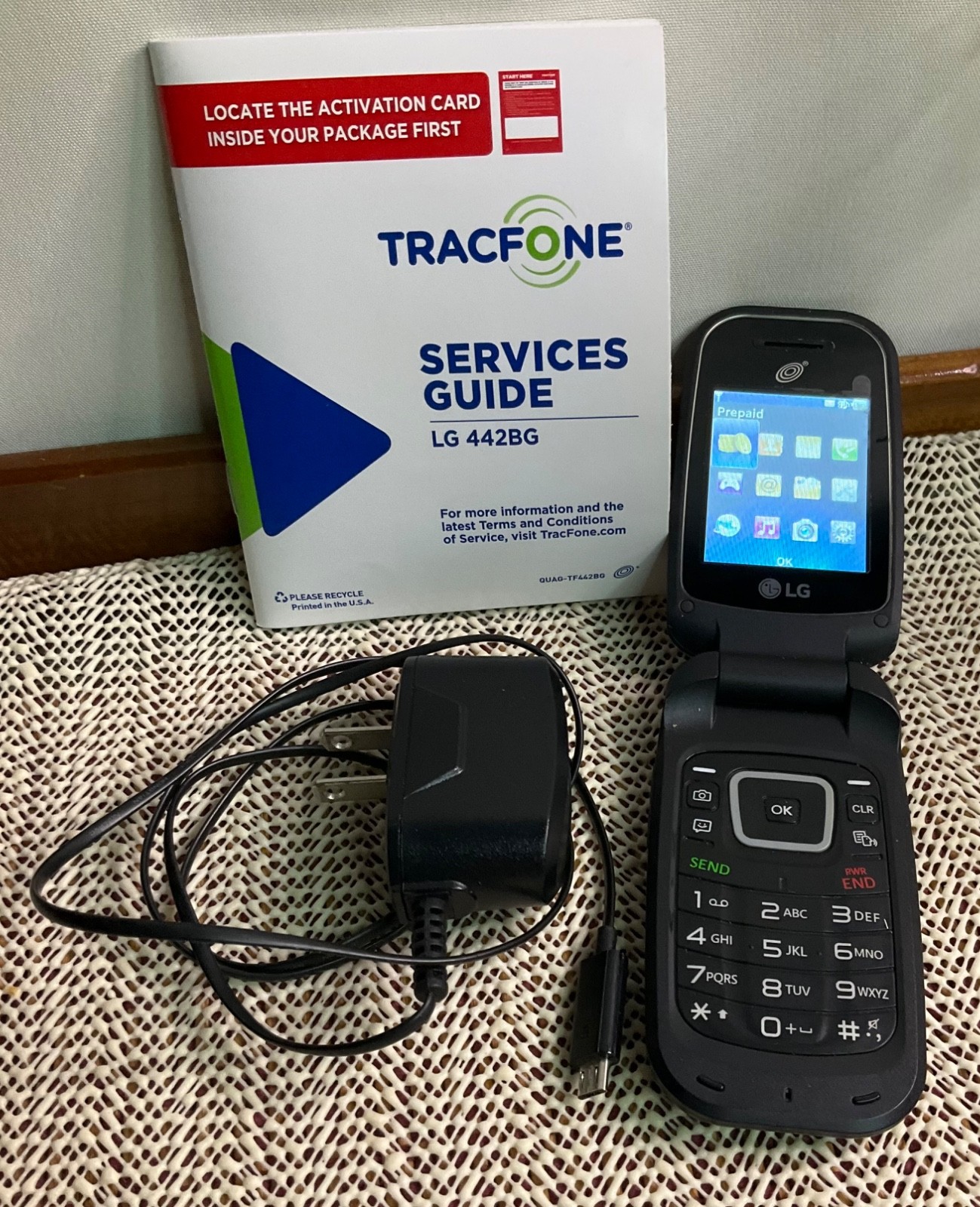 TracFone LG 442BG Older Flip Phone 3G 1.3MP Camera TESTED & WORKS (Unlocked)