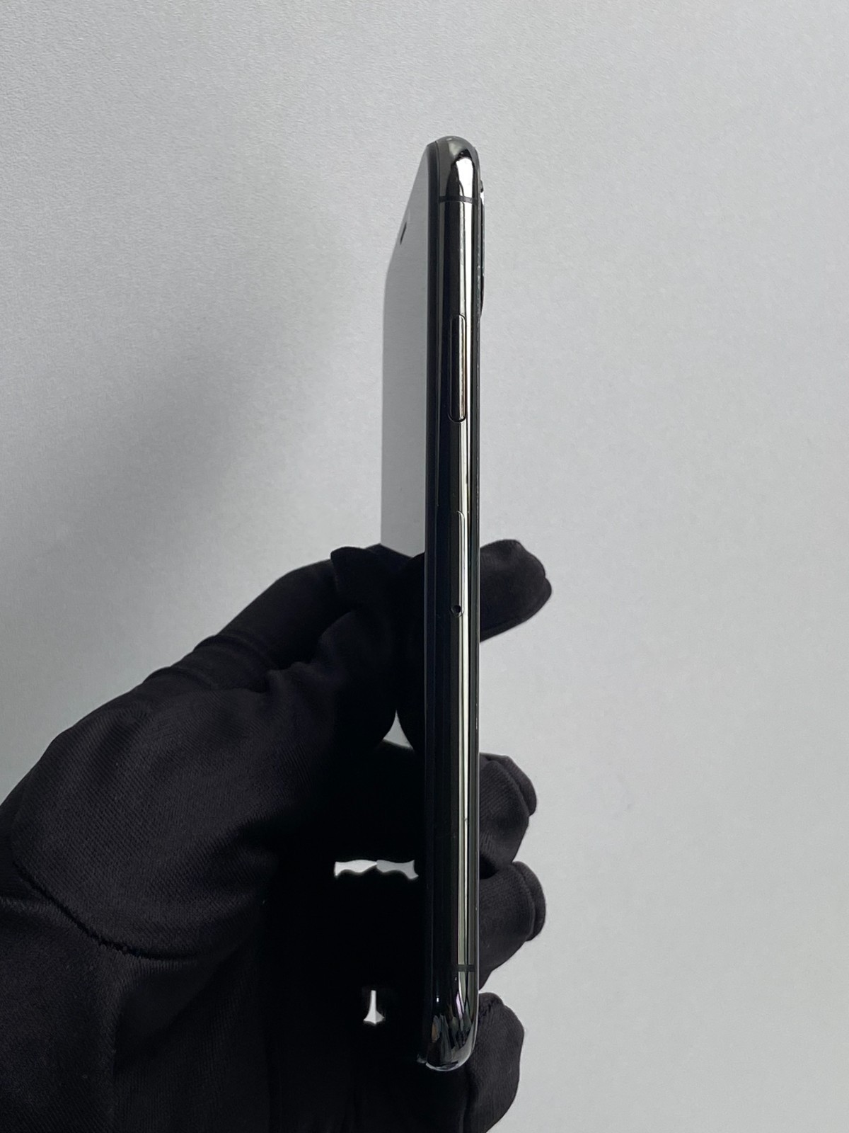 90% N ew Apple iPhone X – 64G/256G – Factory Unlocked Random color – Good Tested