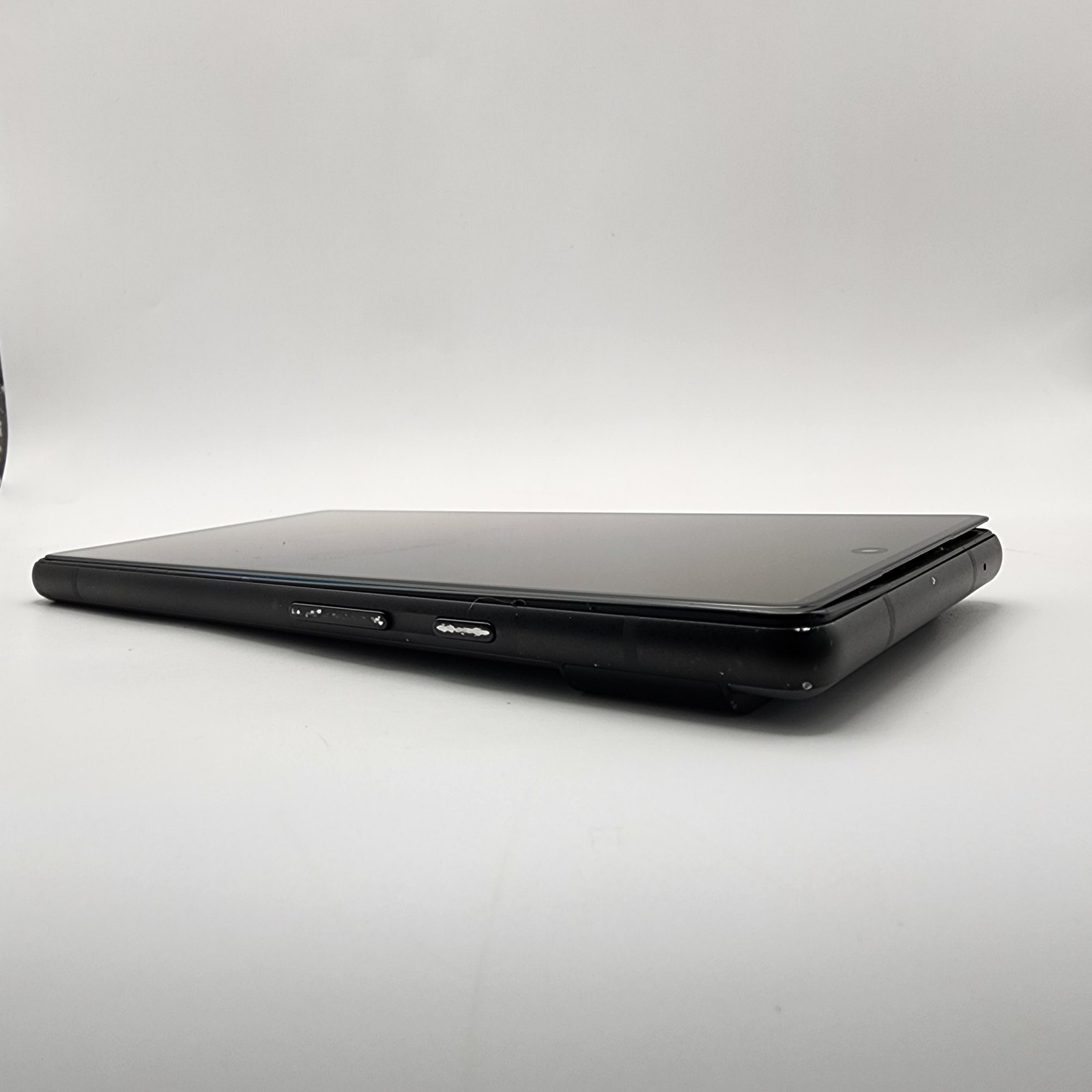 Motorola Edge 5G (2022) XT2205-1 128GB Mineral Gray (T-Mobile)