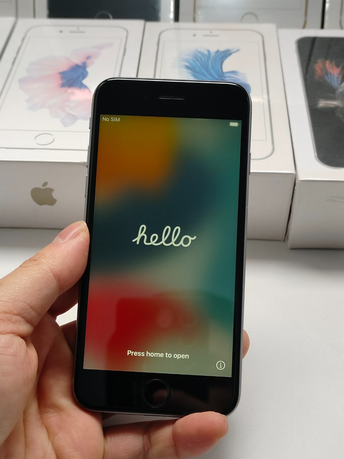 Boxed Apple iPhone 6s/6s PLUS 16/32/64/128GB Factory UNLOCKED(any carrier)