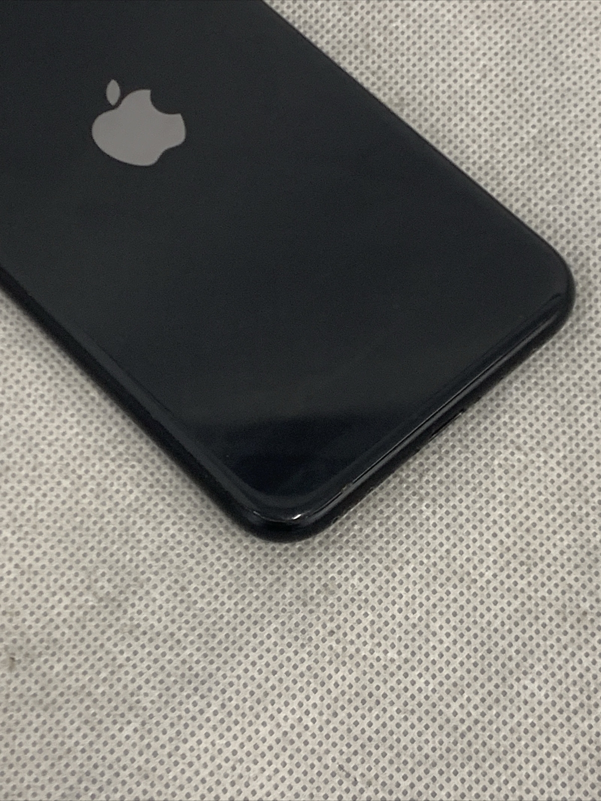 Apple iPhone SE 2nd Gen. – 64GB – Black (Unlocked) A2275 (CDMA + GSM) *Read*