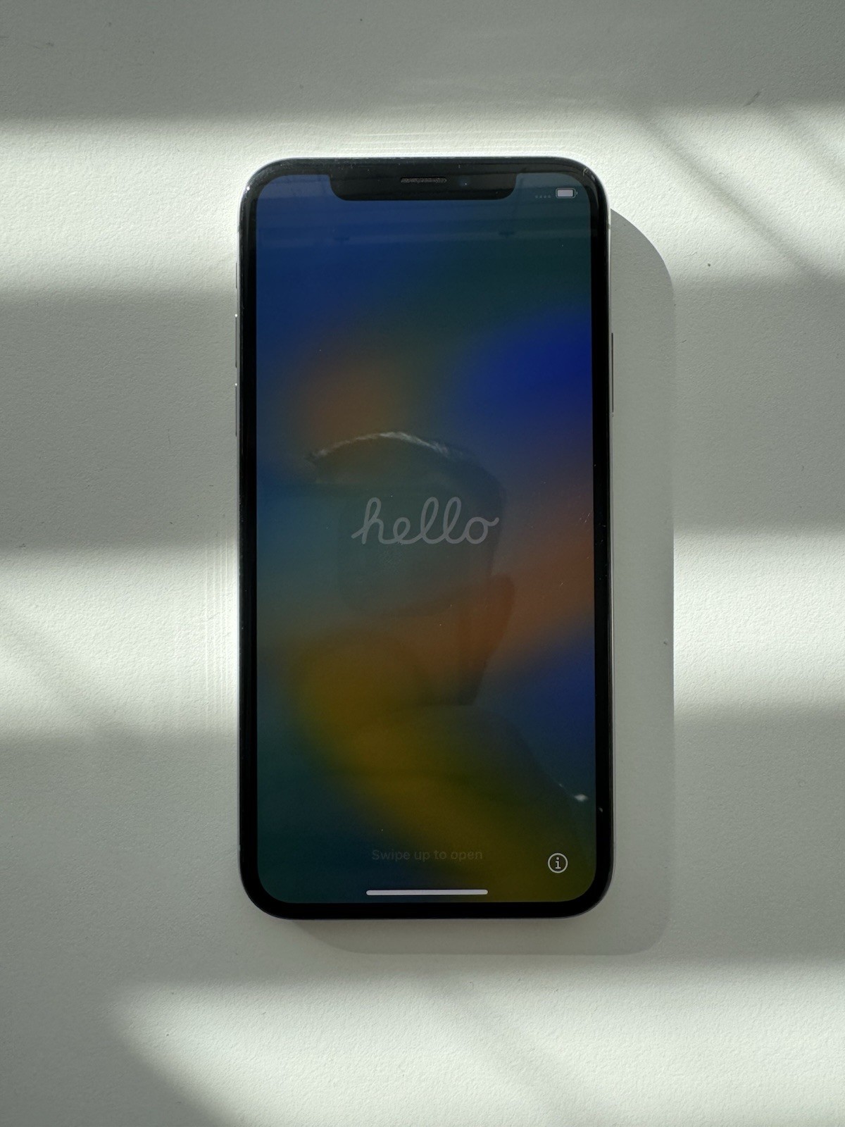 Apple iPhone X Silver 256GB Smartphone A1865 MQCP2LL/A 5.8″ Display