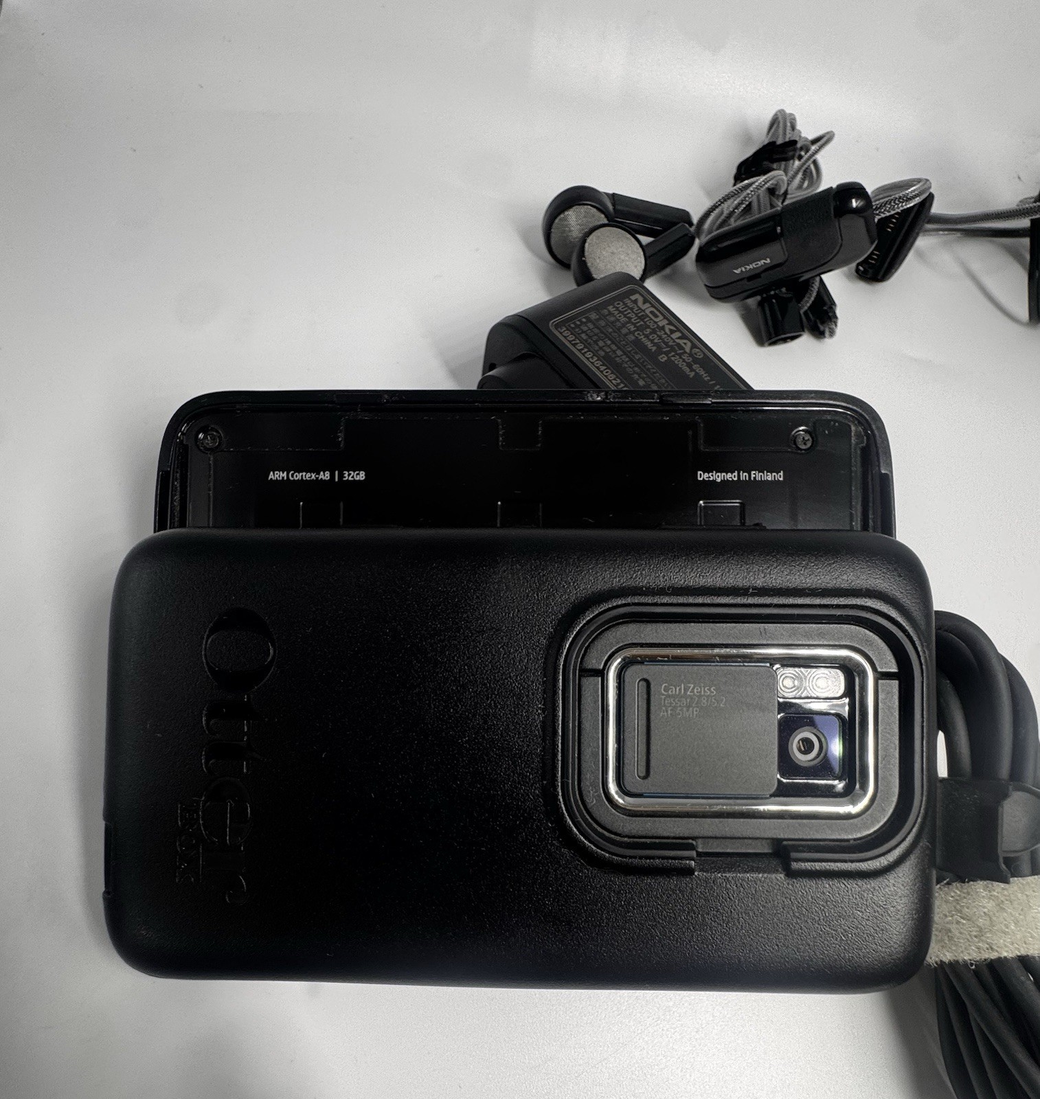 Nokia N900 32GB Maemo Mobile Internet Device Not Working For Parts Repair