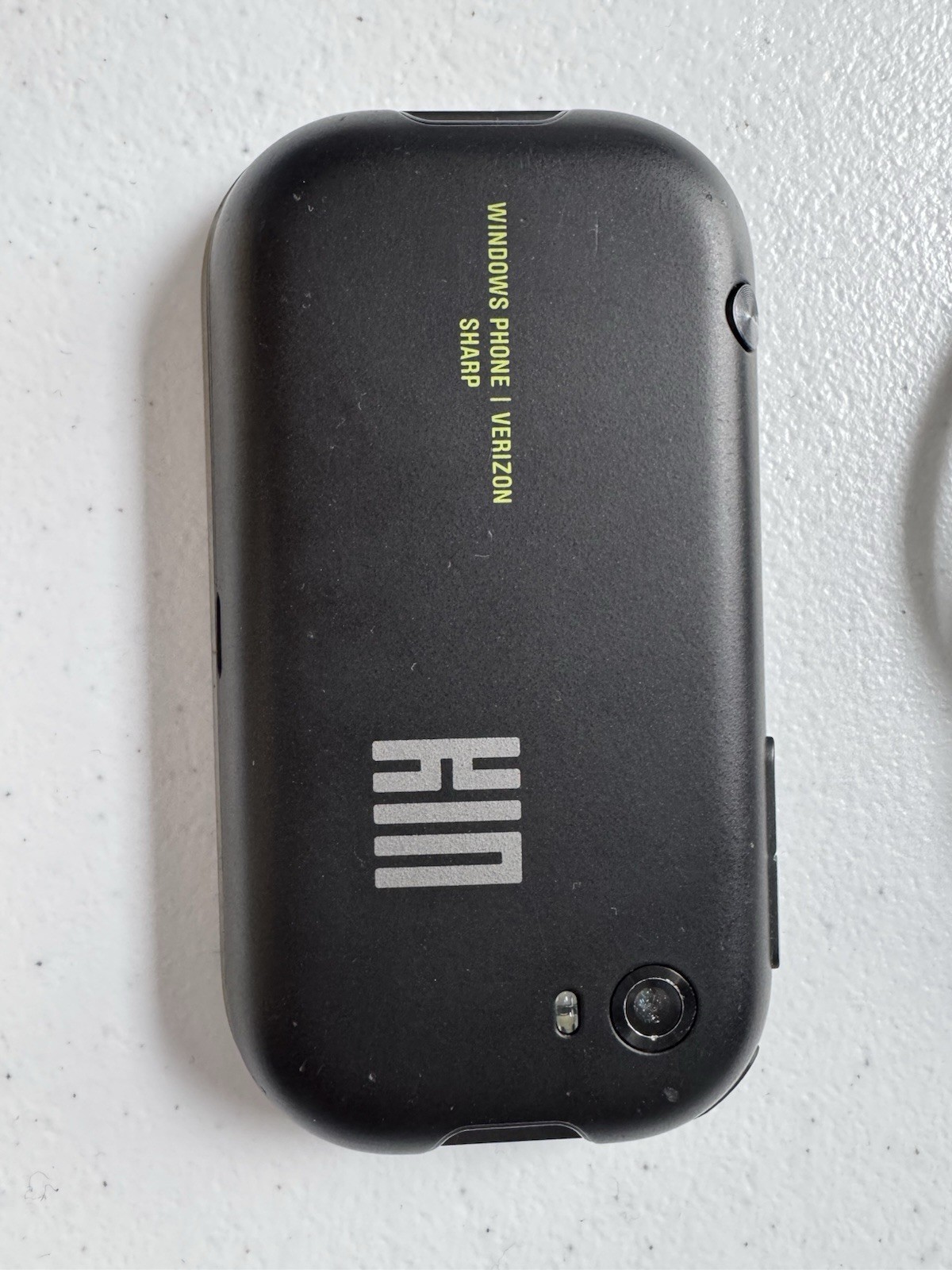 Microsoft Kin TWOm Phone Carbon, 8GB, Verizon, Sharp Rare Mobile Phone