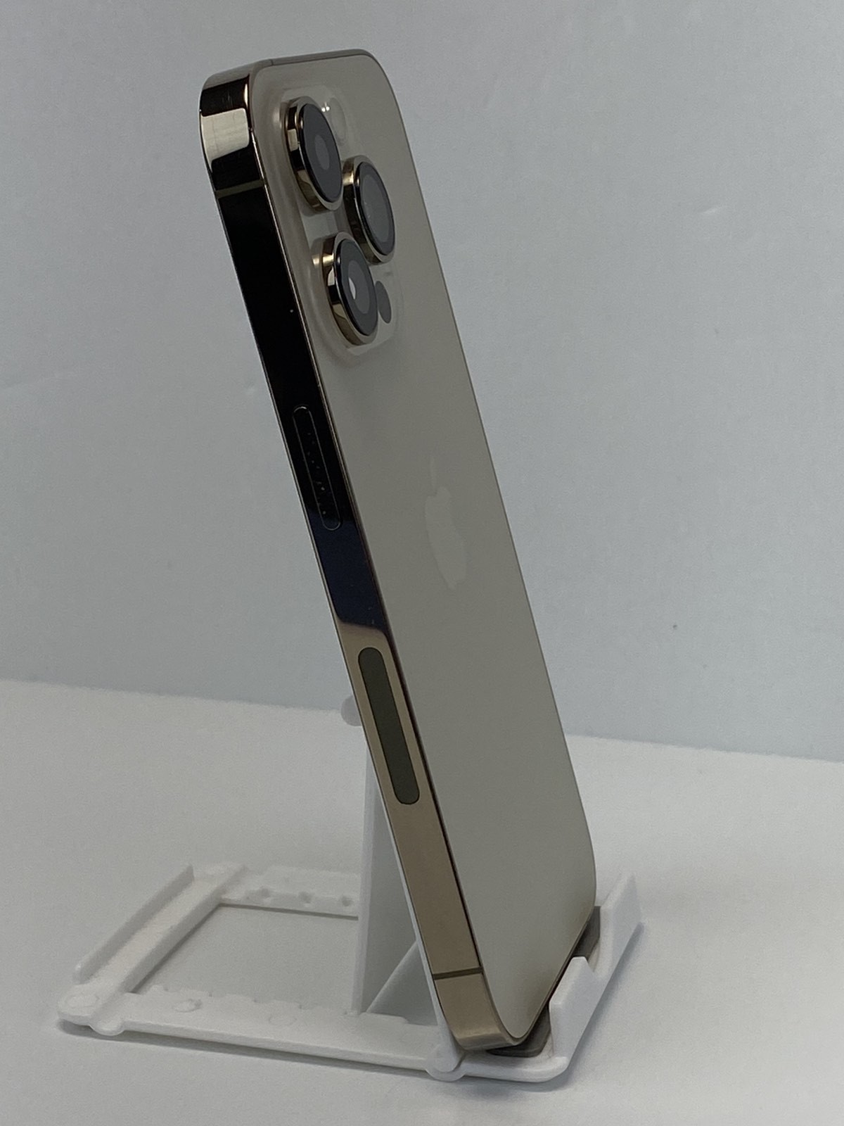 Apple iPhone 14 Pro A2650 1TB Gold Unlocked phone 96% battery health Clean ESN