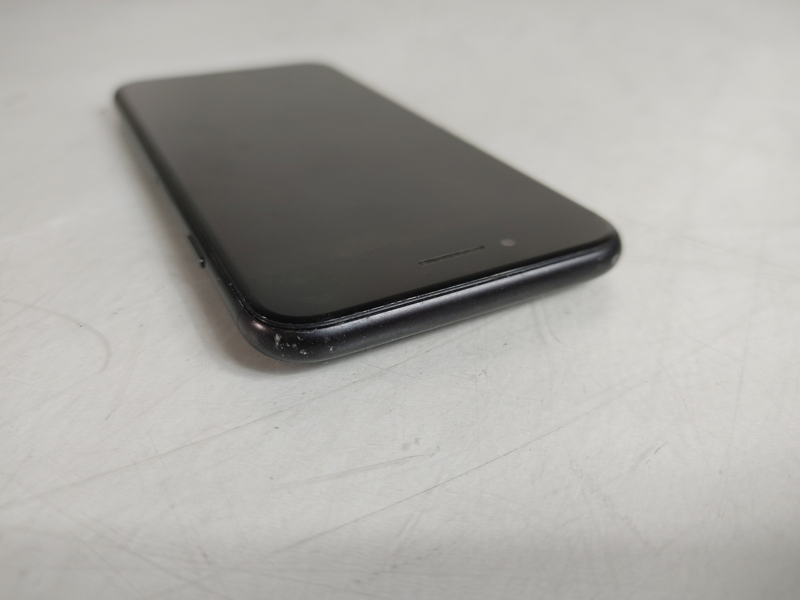 Apple iPhone 7 A1660 32 GB iOS 15.8.7 (Wi-Fi + 4G) Unlocked