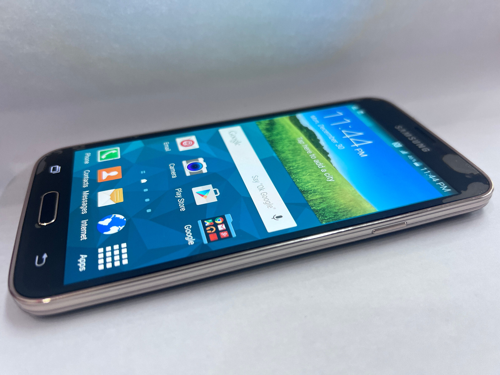 AT&T Samsung Galaxy S5 G900A 4G VoLTE Android Smart Phone / Cricket h2O ## READ