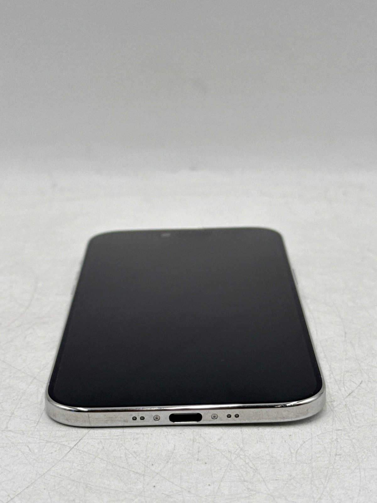 Apple iPhone 17 Air 256GB White TracFone – Open Box