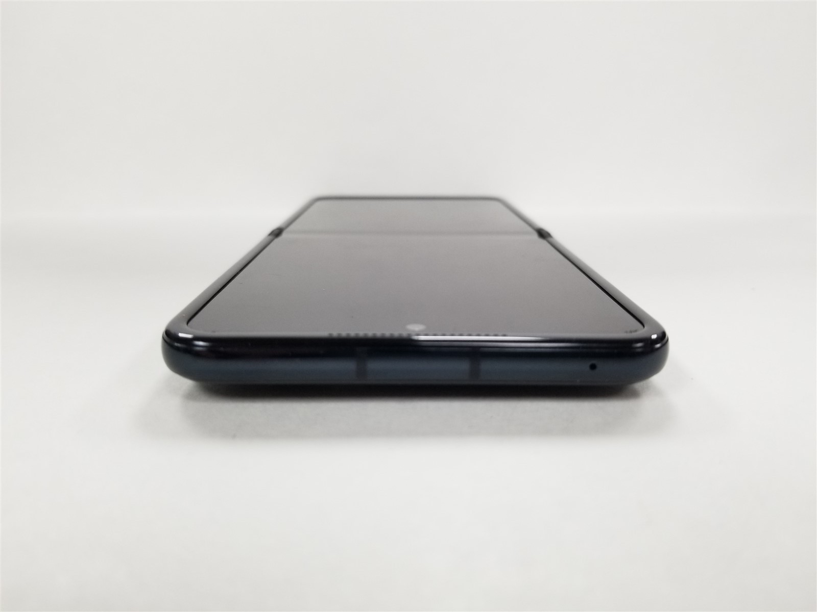 Motorola Razr Plus 2025 256GB Blue XT2557-3 (AT&T) Fully Functional DG6810