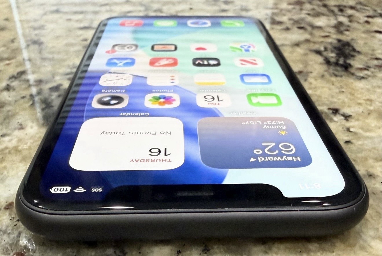Apple iPhone 11 Factory Unlocked 64GB Black NEW Apple Battery 100% Mint Bundle