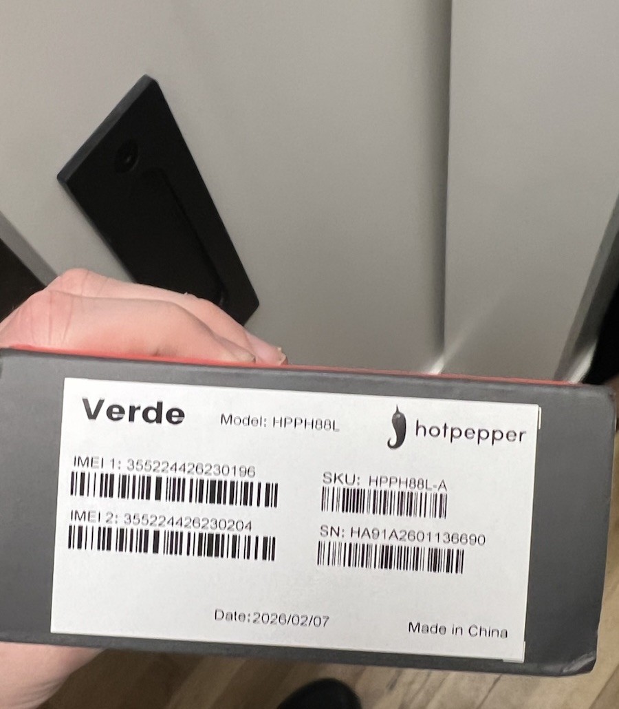 BRAND-NEW Hot Pepper Verde – 32GB Smartphone – GSM Unlocked [Black]