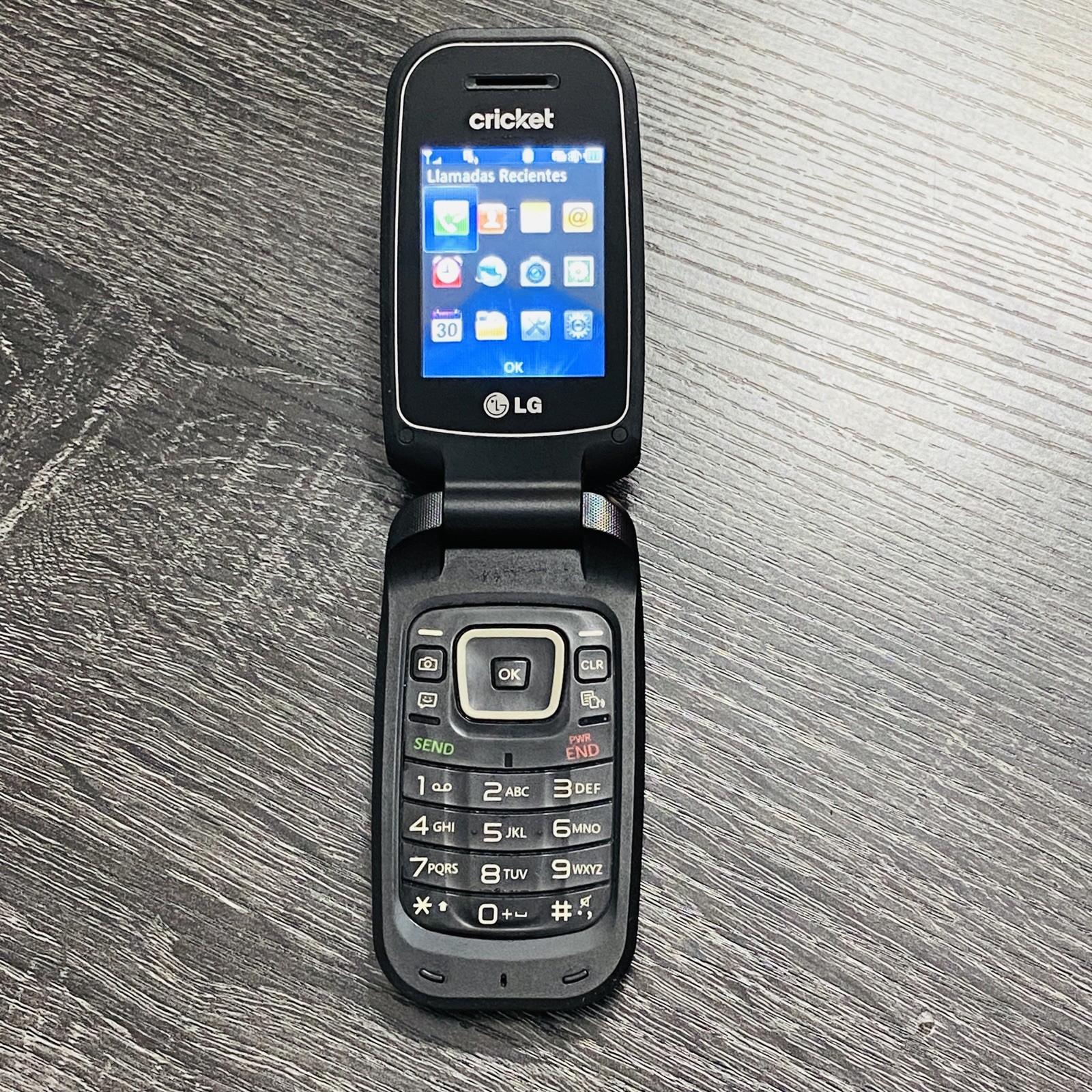LG True B460 – Black and Gray ( Cricket ) Rare Cellular Flip Phone Works