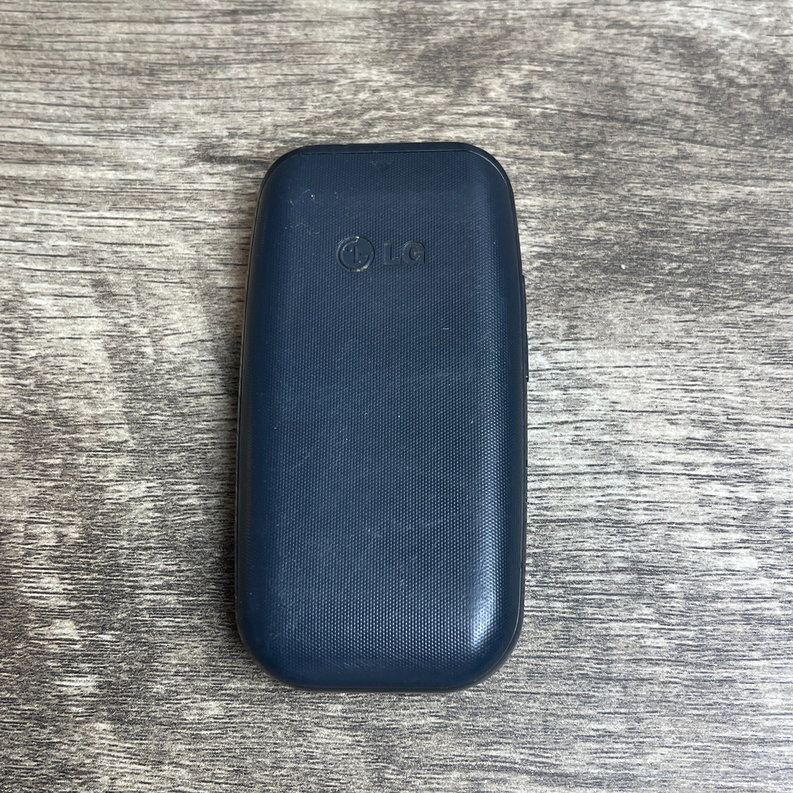 LG MS450 2.2″ TFT LCD 1.3MP 256MB Storage Bluetooth Single-SIM Flip Cell Phone