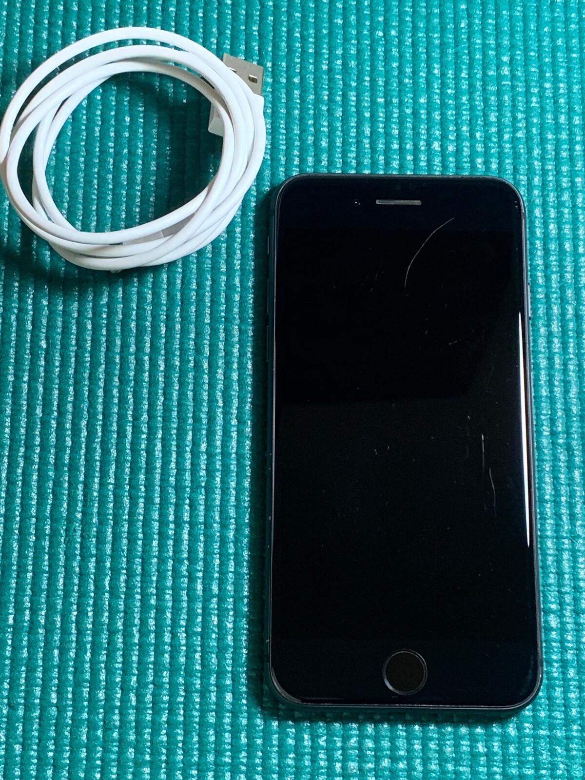 Apple iPhone 8 64GB Unlocked Smartphone – Space Gray A1863 (CDMA + GSM)