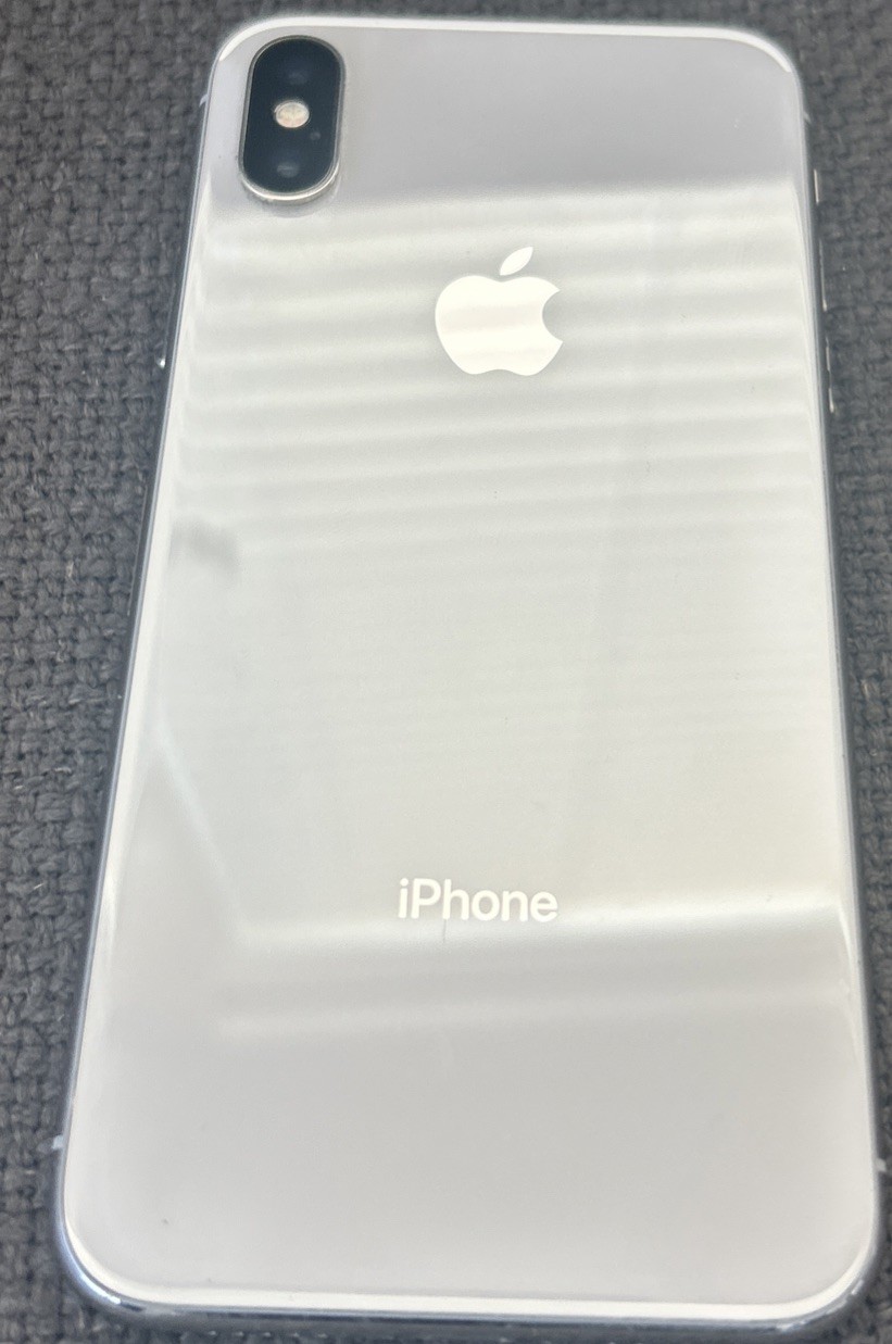 Apple iPhone X – 64GB – Silver, Unlocked. A1865 (CDMA + GSM) OS 16.7.12