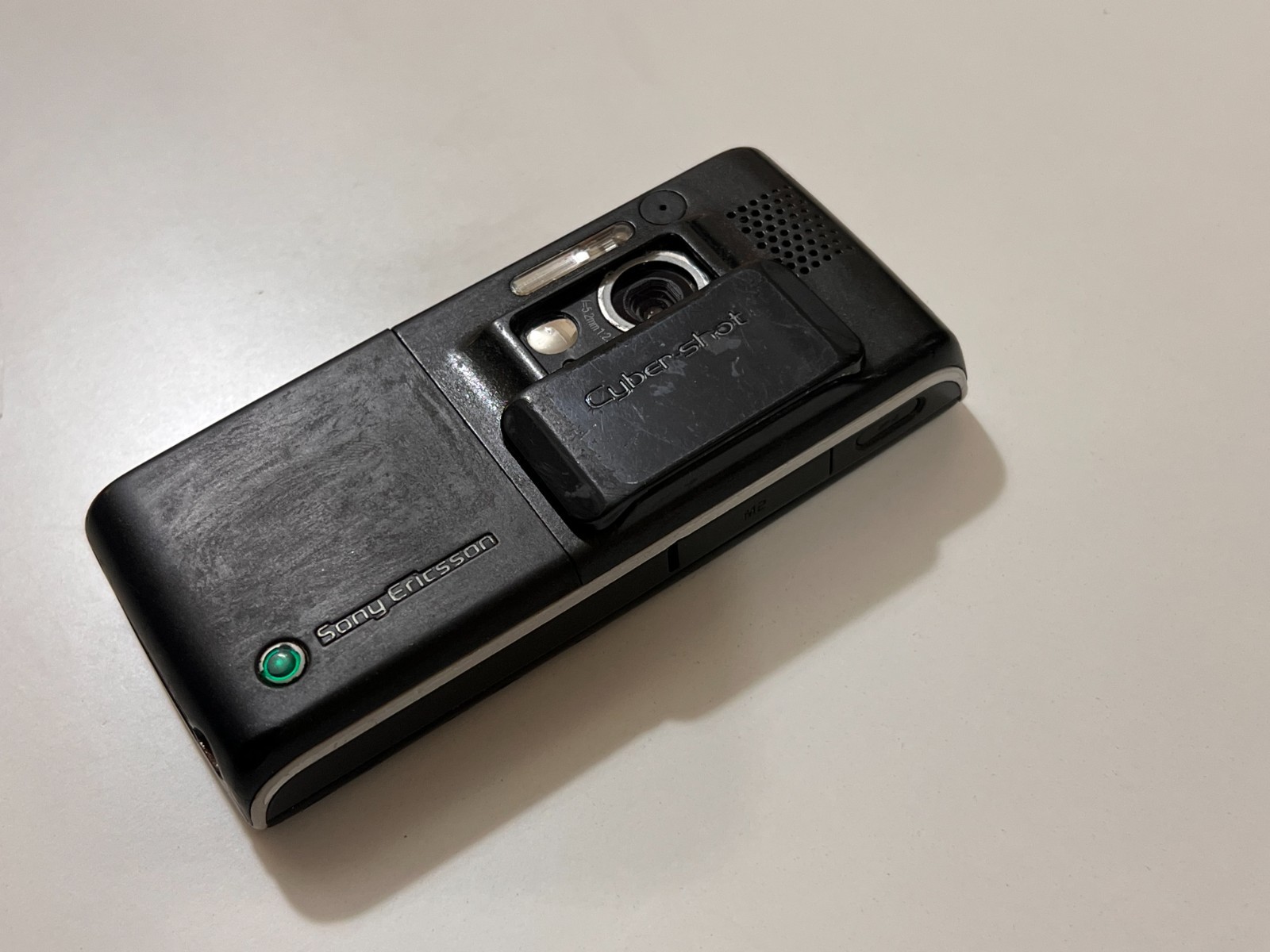 Rare Sony Ericsson K800i – 64 MB – Black (Unlocked) GSM Mobile Phone Vintage
