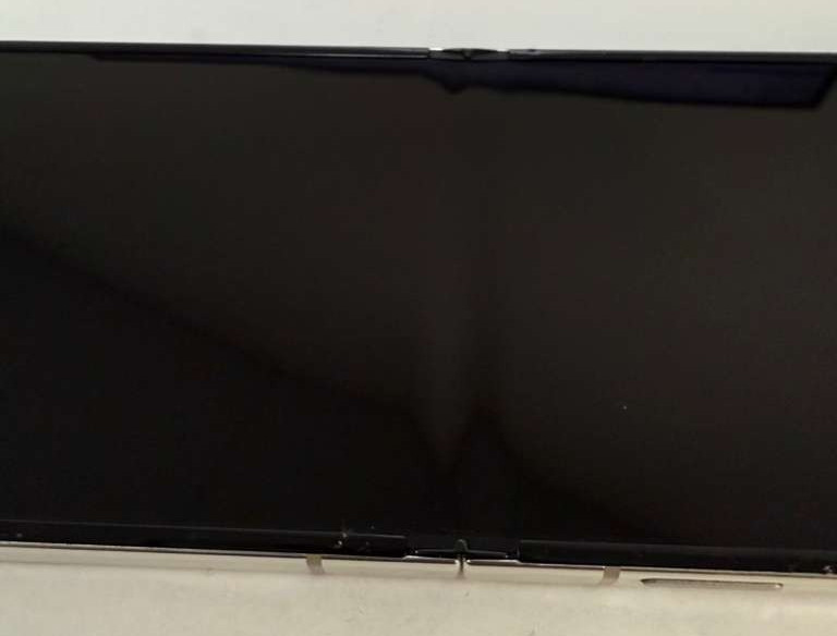 Samsung Galaxy Z Flip5 F731U1 512GB Cream Factory Unlocked Minor LCD Spot