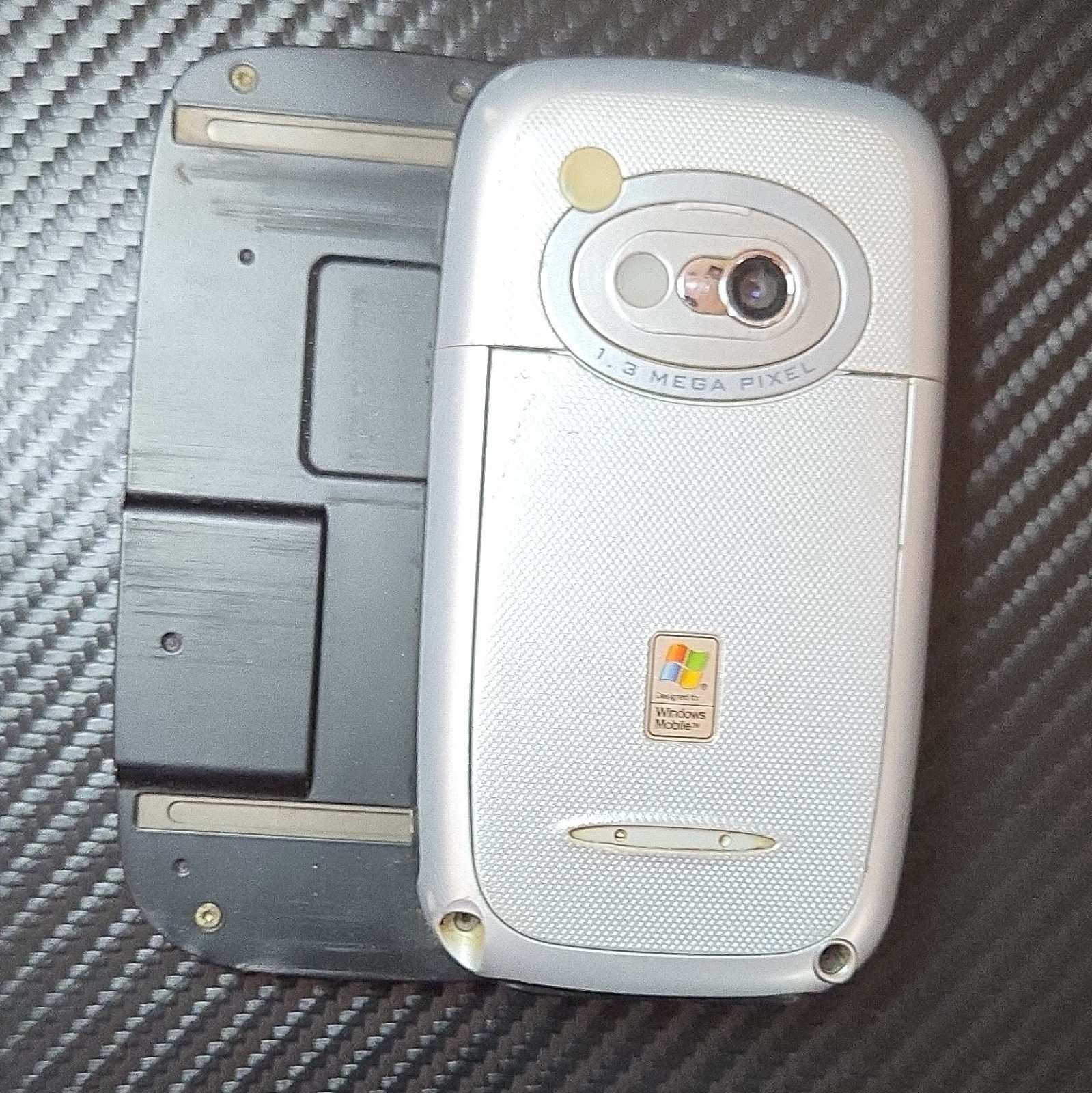 T-Mobile MDA Compact Windows Mobile Slider Phone 1.3MP 128MB/64MB Silver