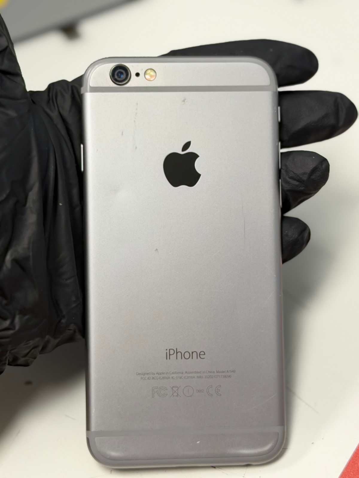 Apple iPhone 6 – 64GB – Space Gray – Black – (Unlocked) Smartphone