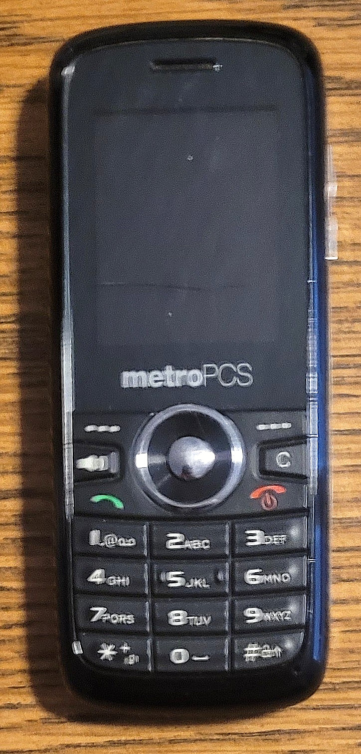 MetroPCS M228 – Black and Silver – Very Rare Cellular CDMA Candybar Phone – READ