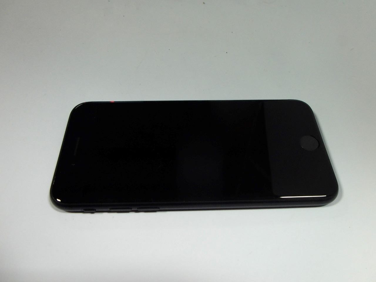 Apple iPhone SE A2275 64GB (Unknown) Black Touchscreen Smartphone