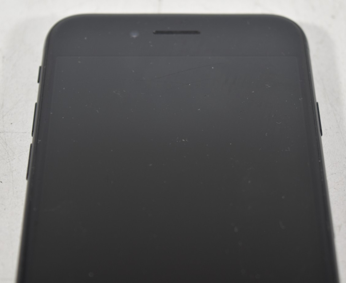 Apple iPhone SE 3rd Gen A2595 Unlocked 64GB Midnight MNA93LL/A Good