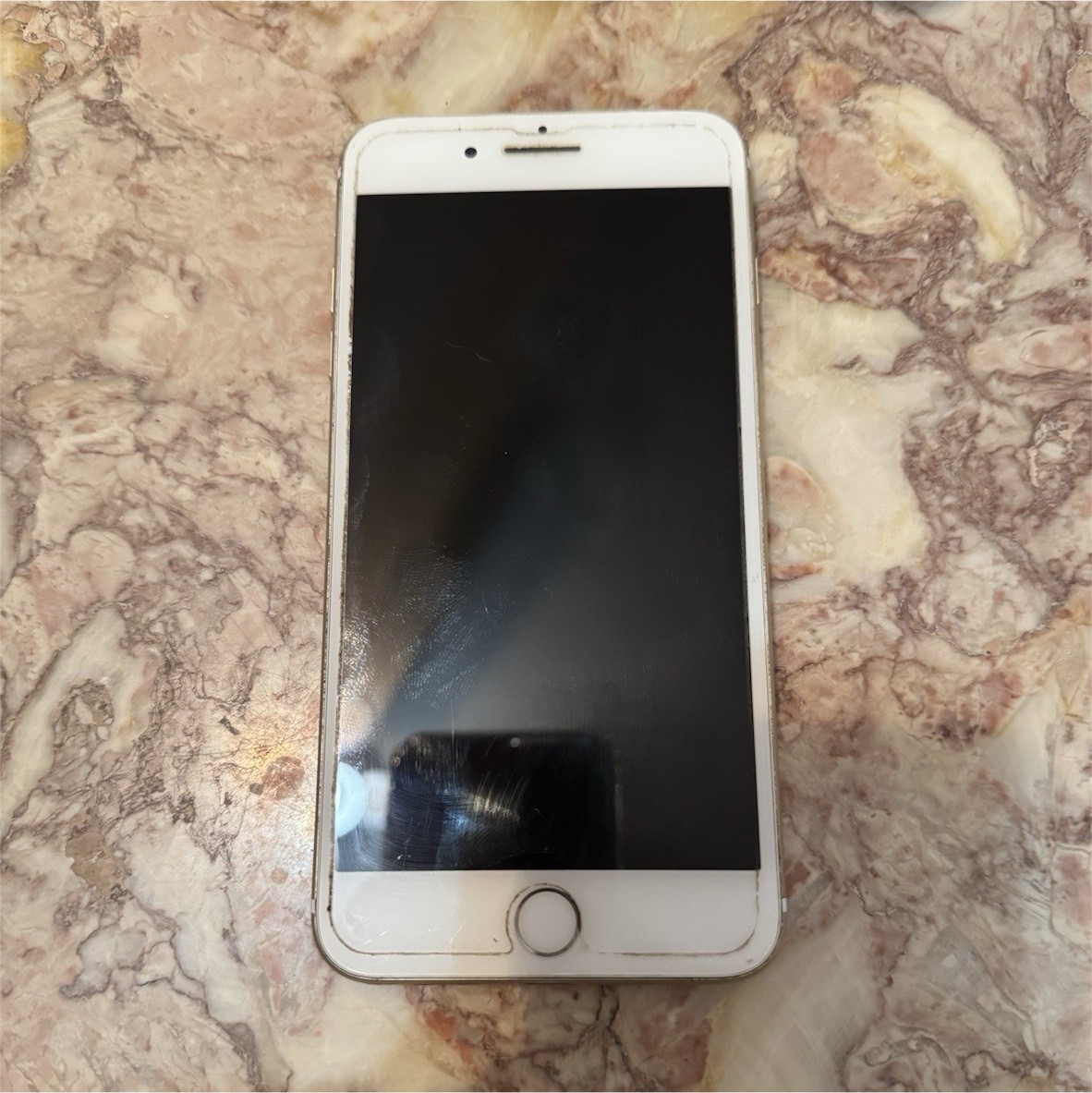 Apple iPhone 8 Plus Gold 5.5 in 12 MP Smartphone iOS