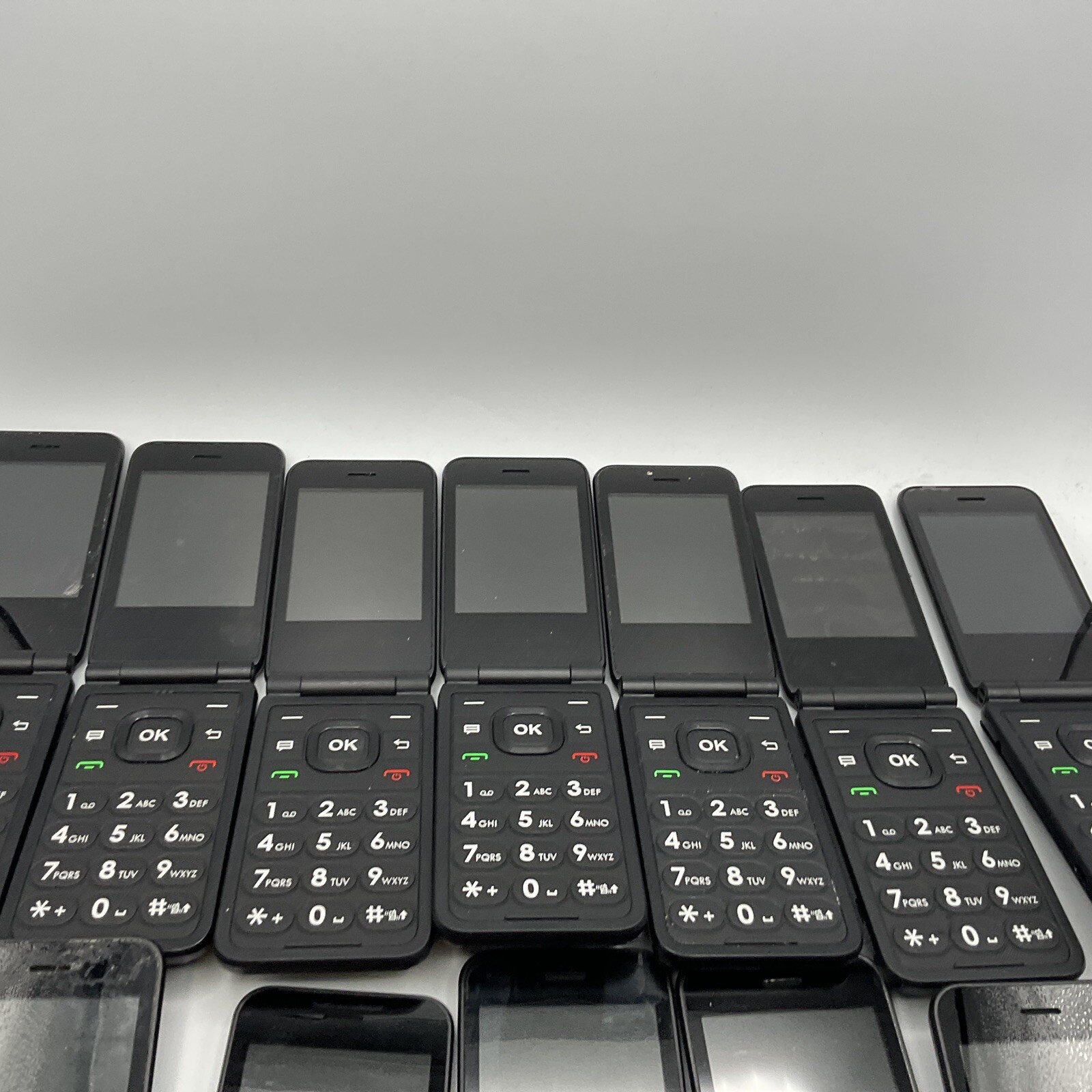 Cingular Flip IV – U102AA – 4GB – Black – (AT&T) – Flip Phone lot of 14 AG2025