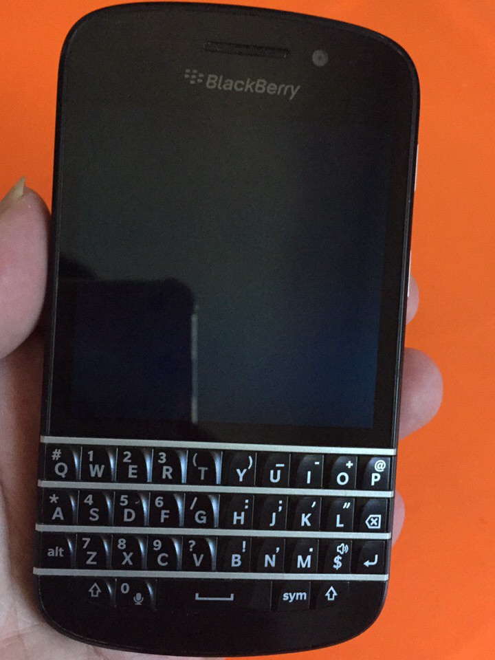 BlackBerry Q10 Classic Smartphone Unlocked 16GB 4G LTE Physical Keyboard