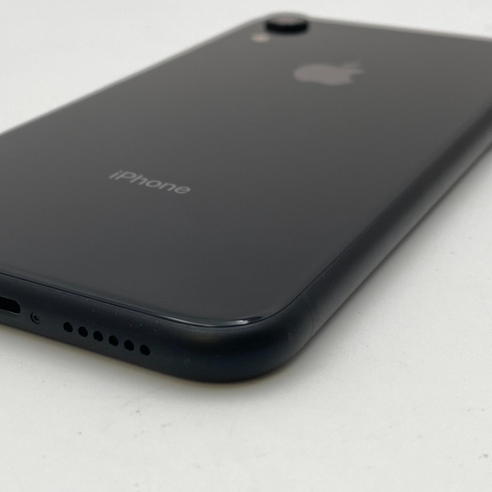 Apple iPhone XR – 64GB – Black (Unlocked) -Good Condition
