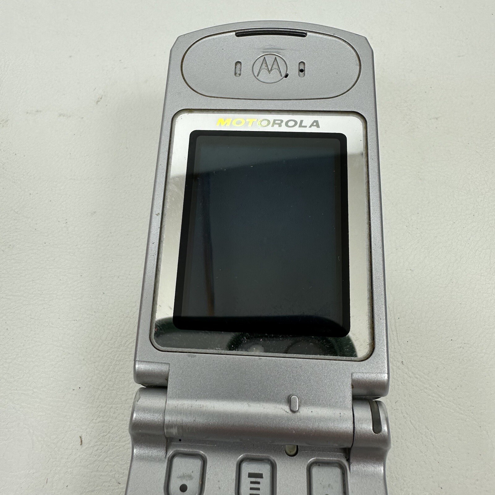 Motorola T series T720 Silver Cellular Phone Cingular/AT&T With Holster