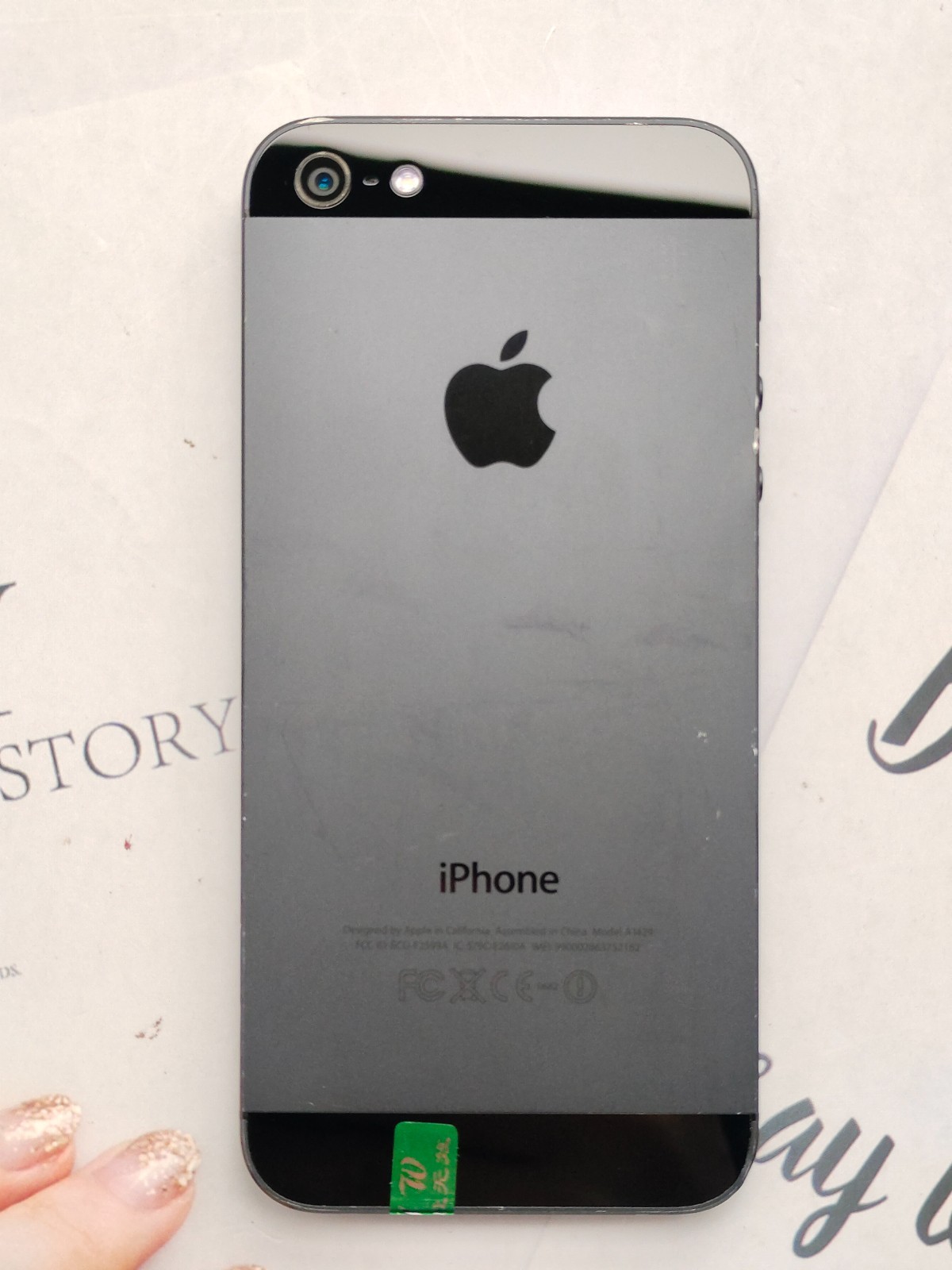 90%N ew Apple iPhone 5/5c/5s Factory UNLOCKED for any carrier 8/16/32/64GB GOOD